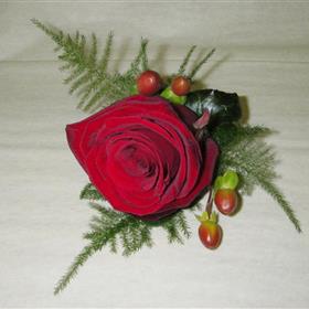 fwthumb13 single red rose buttonhole and hypericum 6.95.jpg
